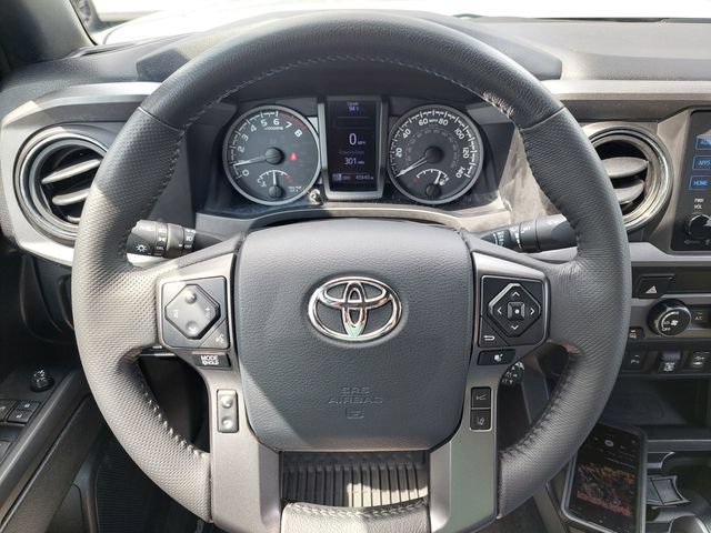 Used 2019 Toyota Tacoma TRD Off-Road w/ Technology Package AWD/4WD image 36