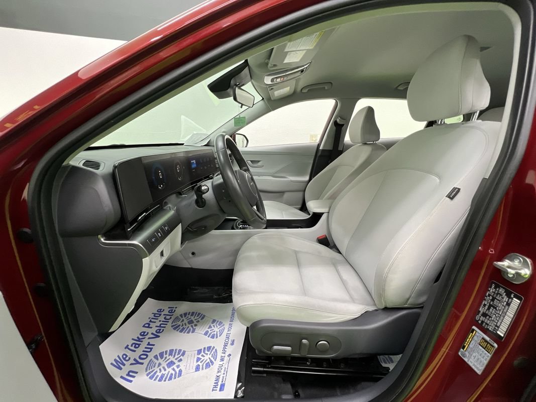 Used 2025 Hyundai Kona SEL FWD image 15