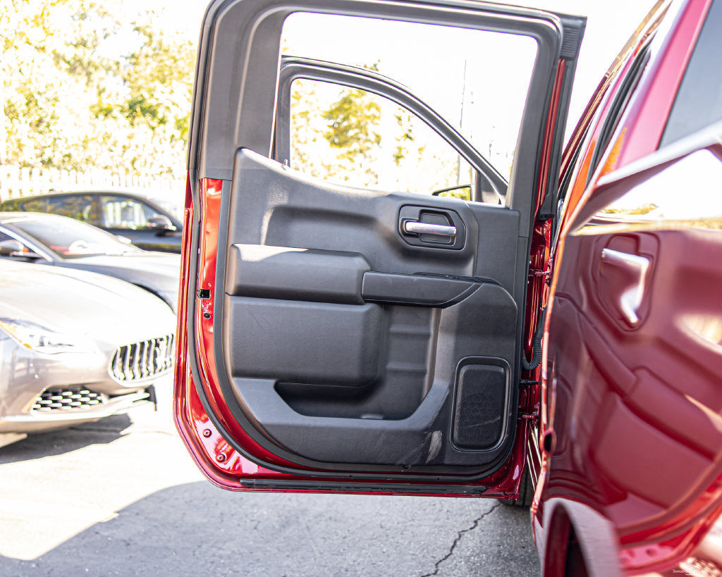 Used 2021 Chevrolet Silverado 1500 Custom Trail Boss w/ LPO, Dark Essentials Package AWD/4WD image 29