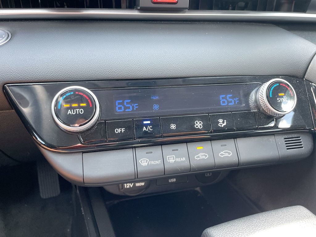 Certified 2025 Hyundai Elantra Hybrid FWD image 46