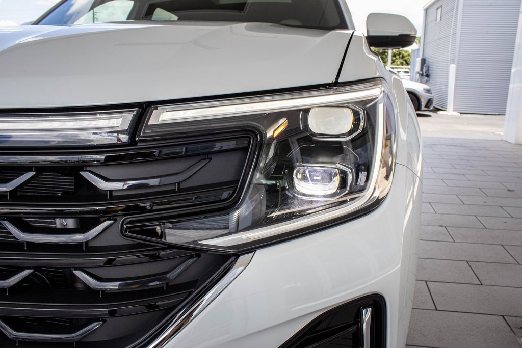 New 2025 Volkswagen Atlas Cross Sport SEL Premium R-Line image 10