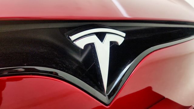 Used 2024 Tesla Model S AWD/4WD image 31