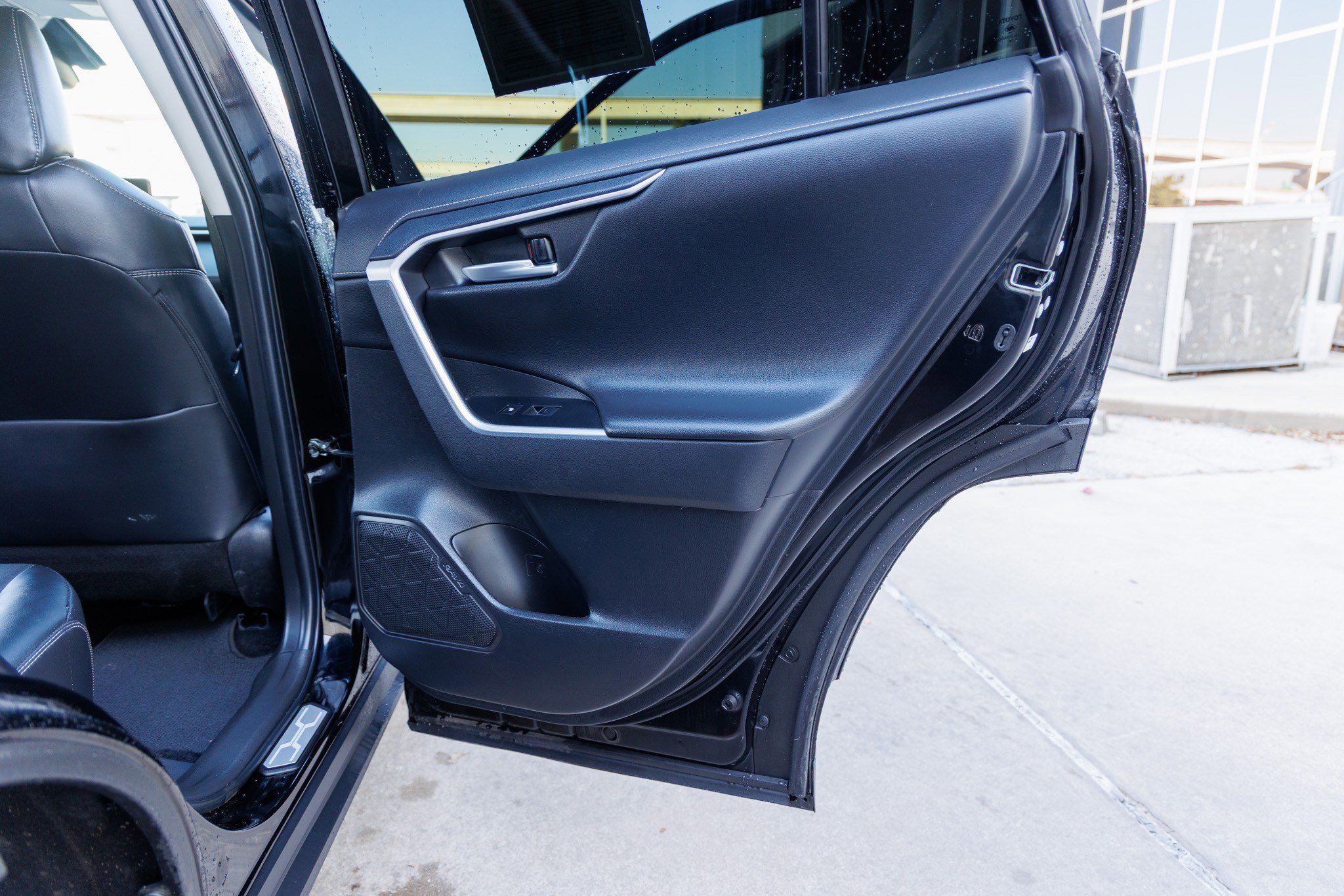 Used 2024 Toyota RAV4 Limited image 31