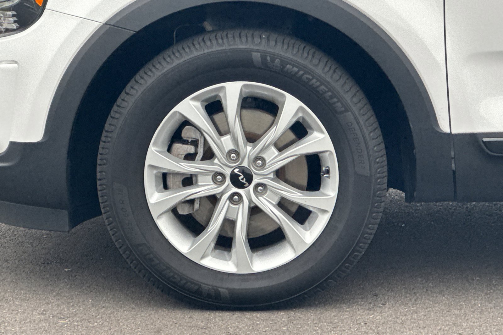 Used 2022 Kia Telluride LX image 33