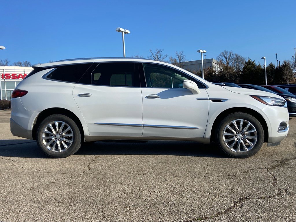 Used 2020 Buick Enclave Premium w/ Sun and Sites Package image 4