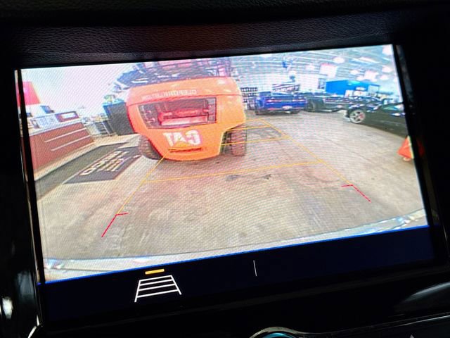 Used 2022 Chevrolet Trax LT w/ LT Convenience Package image 14