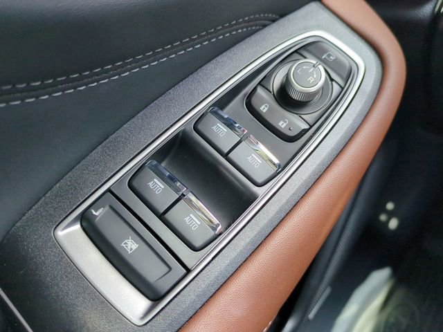 Used 2025 Subaru Outback Touring AWD/4WD image 29