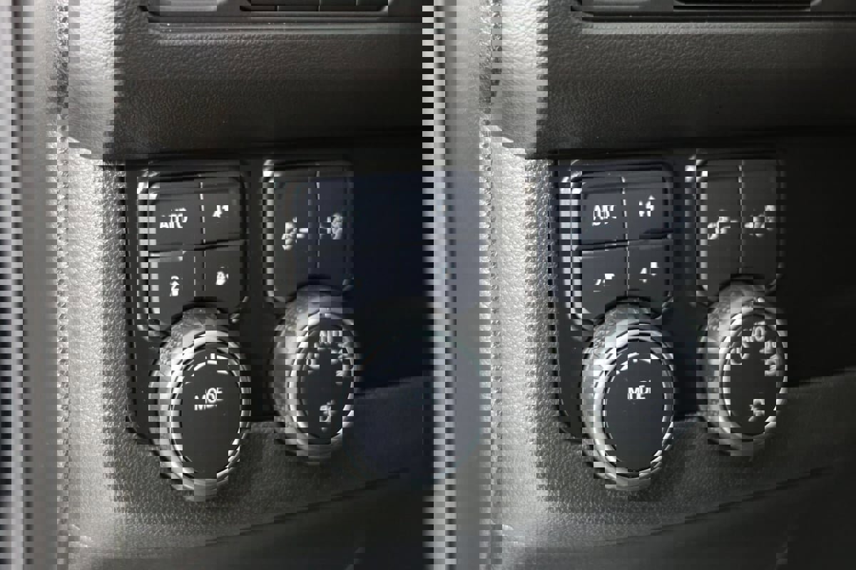 Used 2024 Chevrolet Tahoe High Country w/ Premium Package 2 image 19