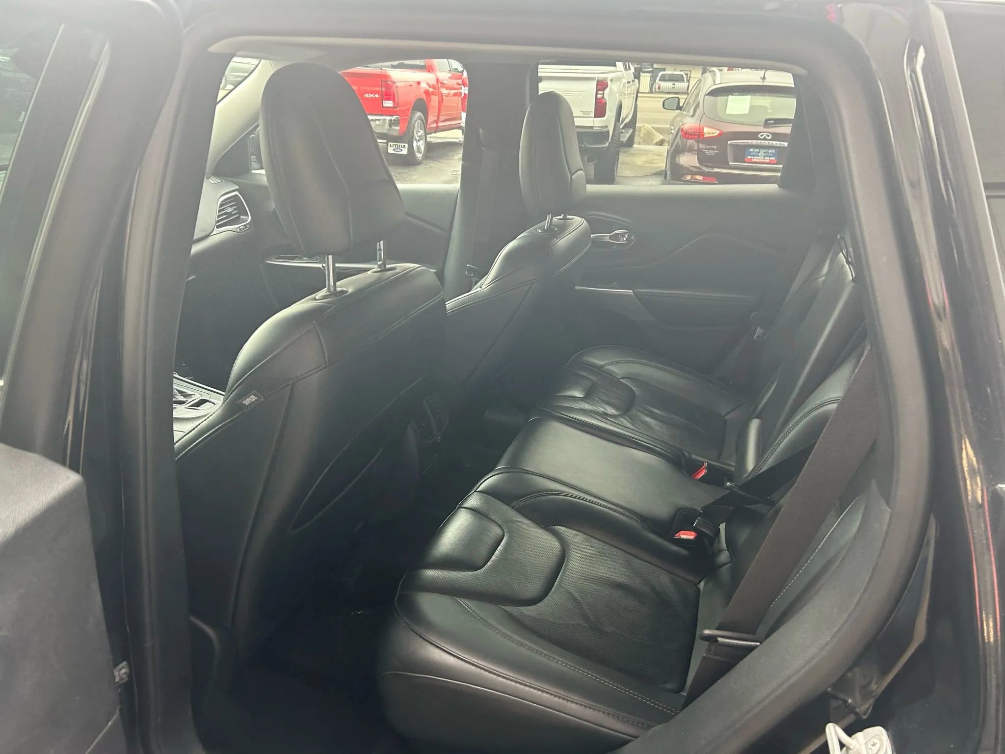 Used 2020 Jeep Cherokee Latitude Lux w/ Comfort/Convenience Group image 15