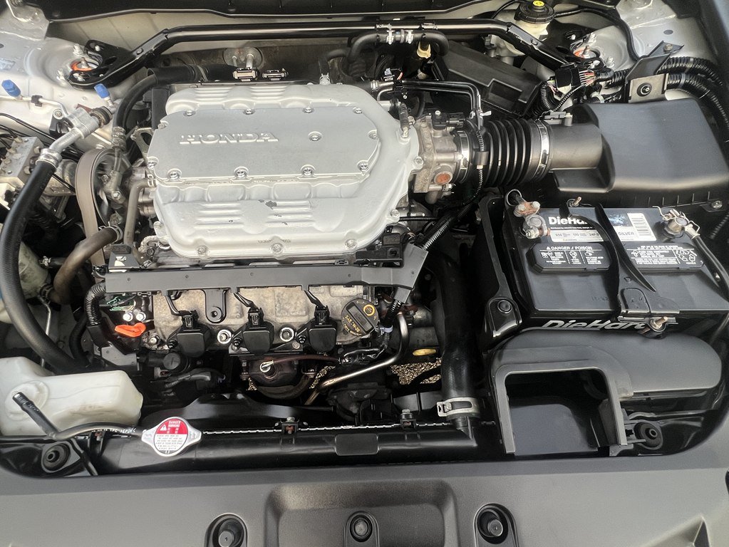 Used 2012 Honda Accord EX-L image 9