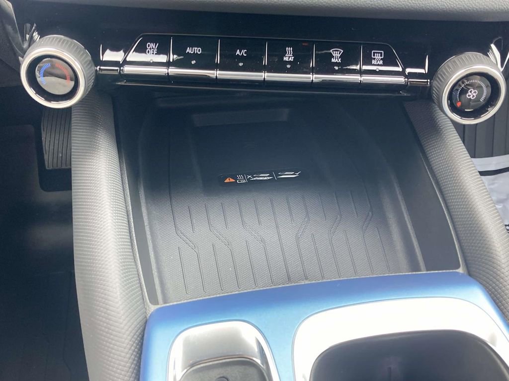 New 2026 Chevrolet Equinox EV LT image 22