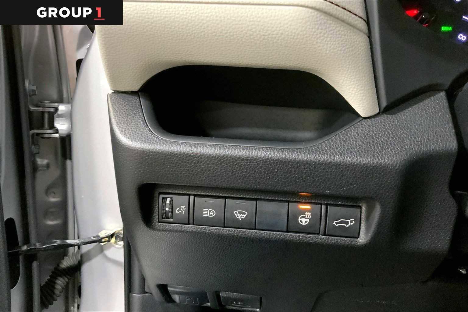 Used 2019 Toyota RAV4 XLE image 33