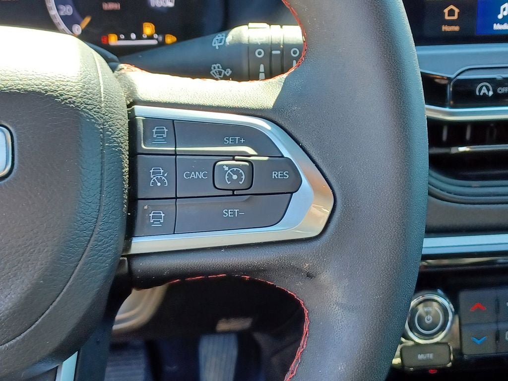 Used 2024 Jeep Compass Trailhawk w/ Trailhawk Elite Group AWD/4WD image 18