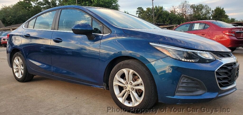Used 2019 Chevrolet Cruze LT FWD image 9