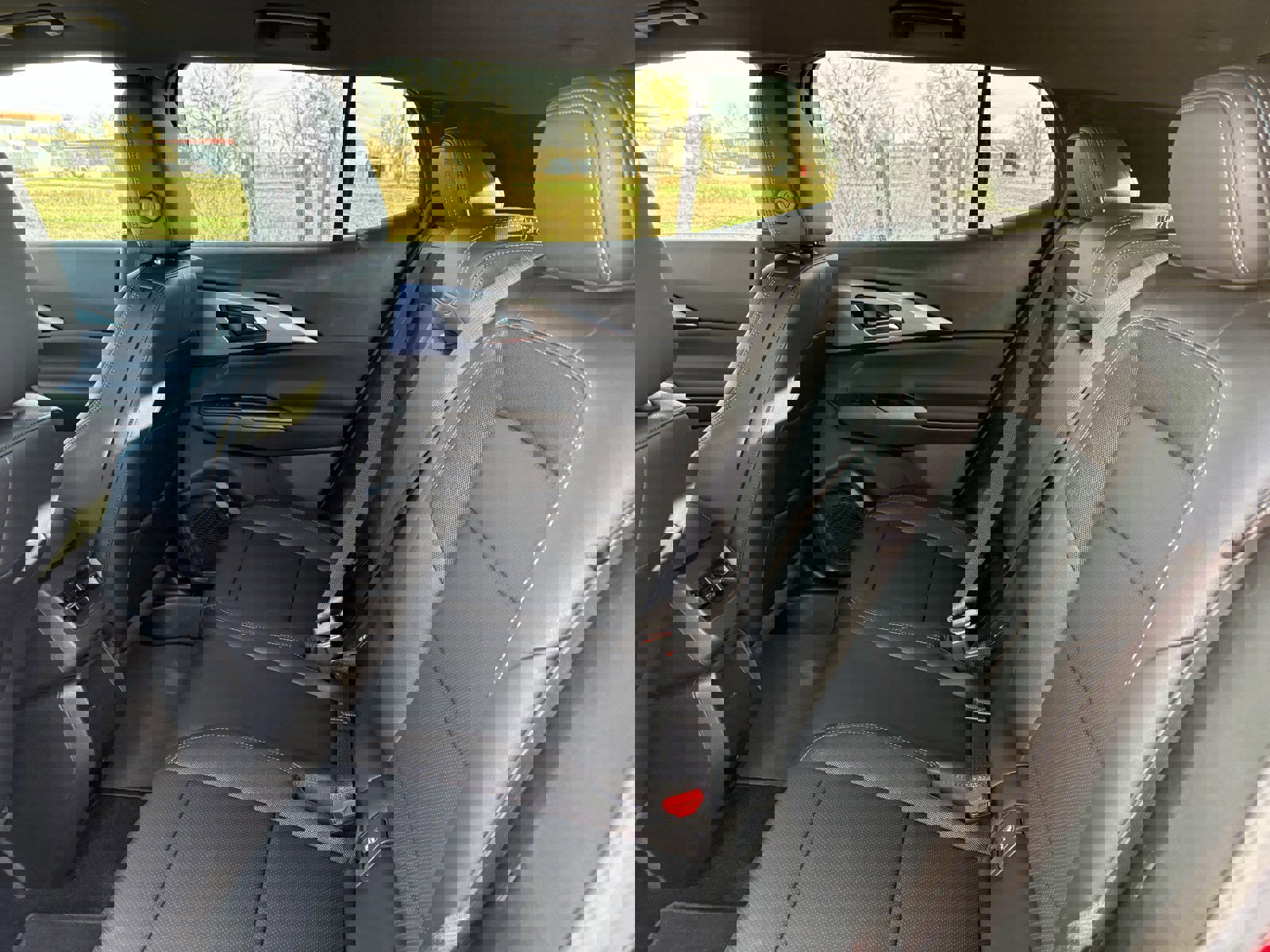 New 2026 Chevrolet Equinox EV LT w/ LPO, Blackout Package image 13