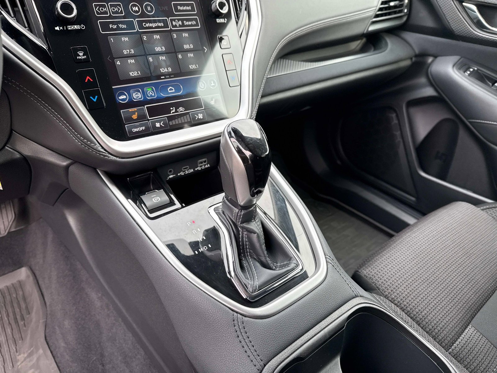 Used 2024 Subaru Outback Premium w/ Popular Package #1A image 25