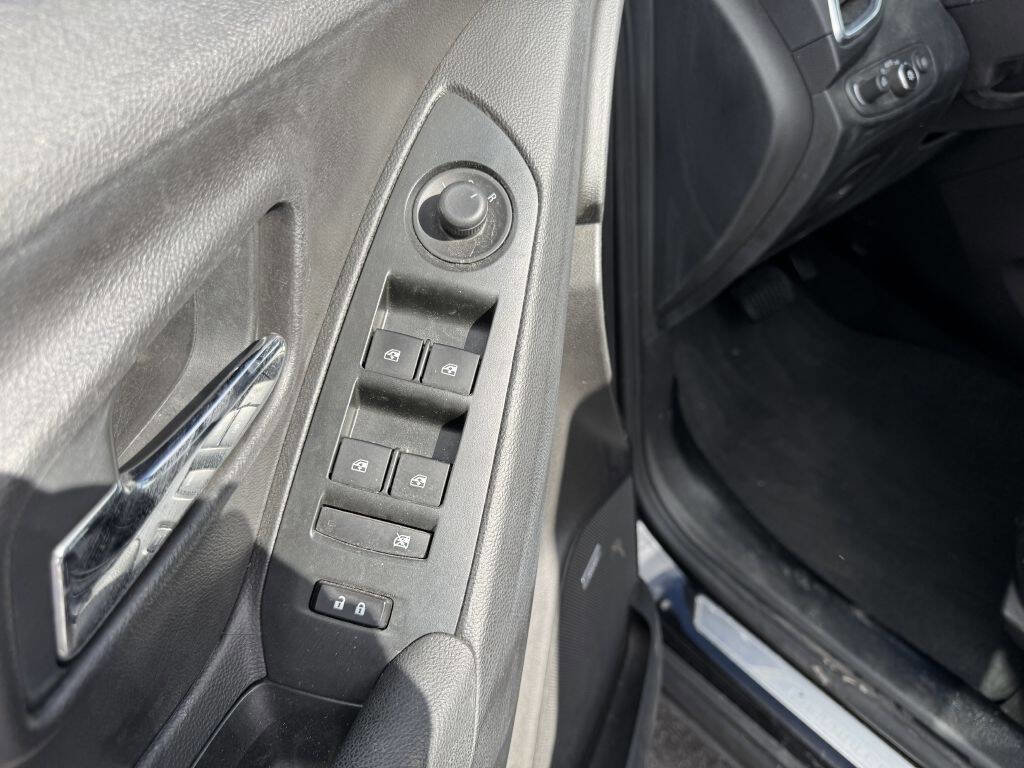 Used 2017 Chevrolet Trax Premier w/ Driver Confidence II Package image 9