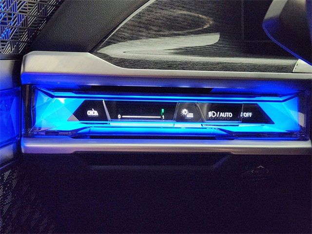 Used 2025 BMW 750e xDrive w/ Executive Package image 22