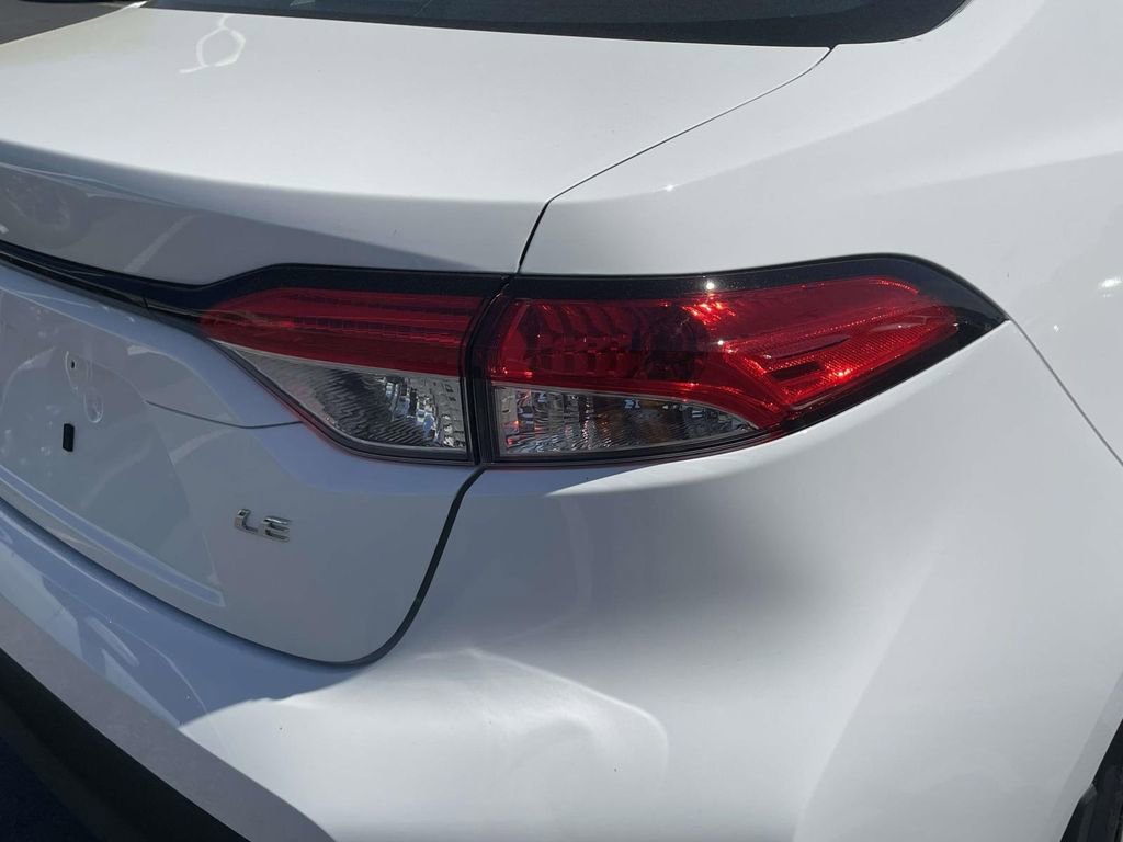 Used 2025 Toyota Corolla LE image 16