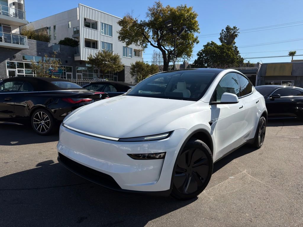 Used 2026 Tesla Model Y Long Range image 1