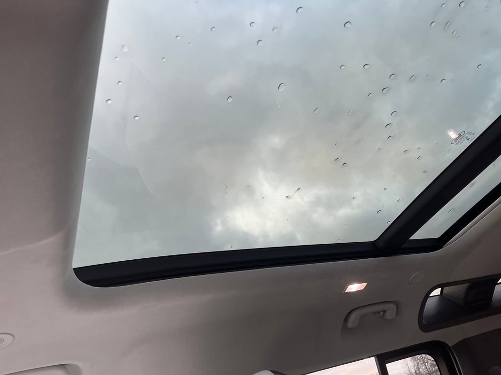 New 2026 Land Rover Defender 110 OCTA image 20