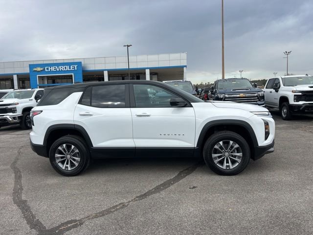 New 2026 Chevrolet Equinox LT image 2