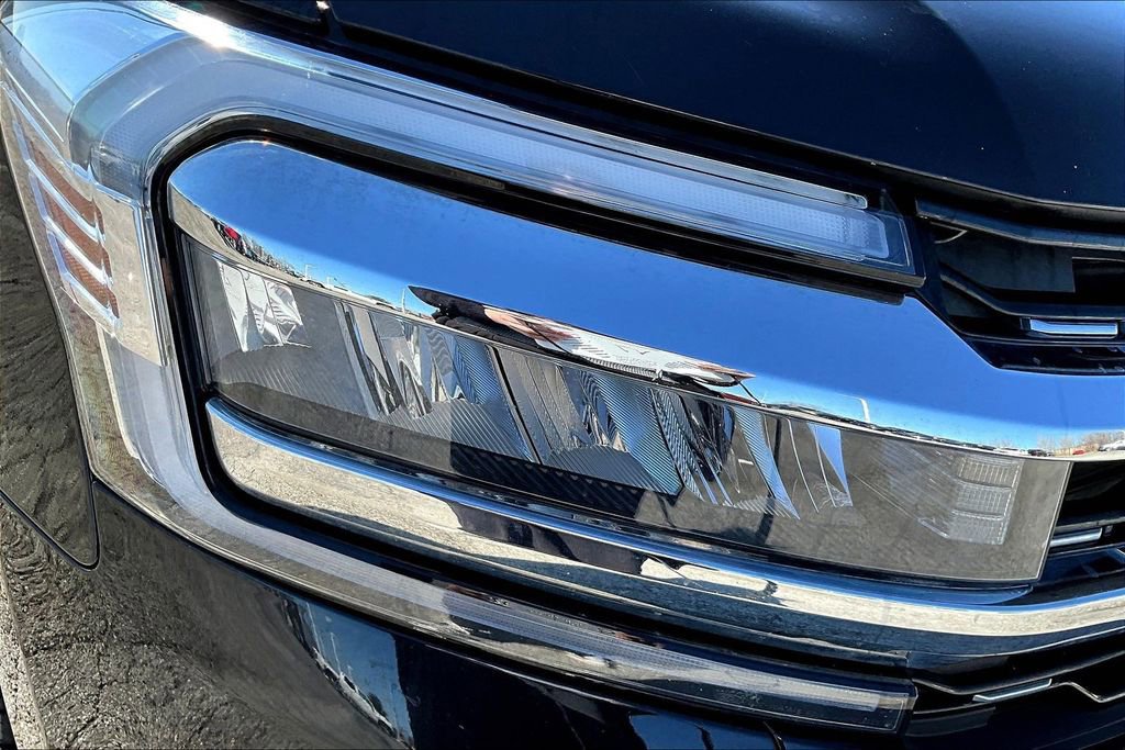 Used 2024 Ford Expedition Limited image 32