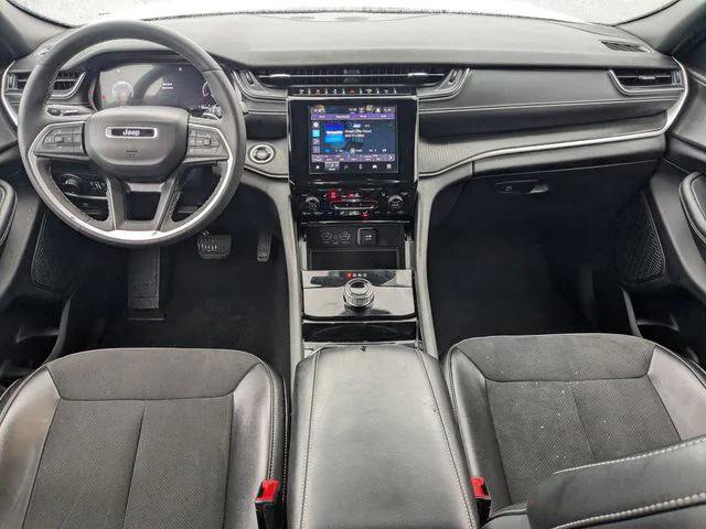 Certified 2023 Jeep Grand Cherokee Altitude image 21