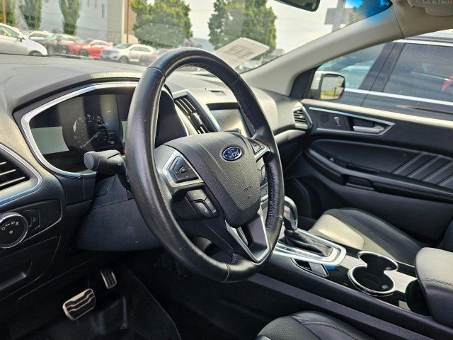 Used 2015 Ford Edge Sport image 25
