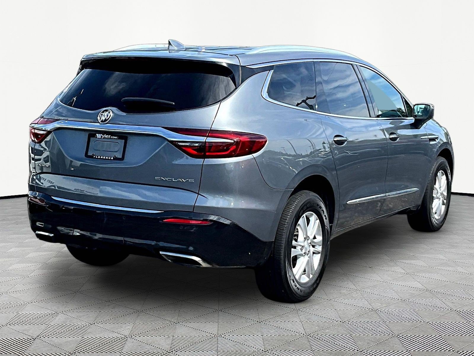 Used 2018 Buick Enclave Essence FWD image 6