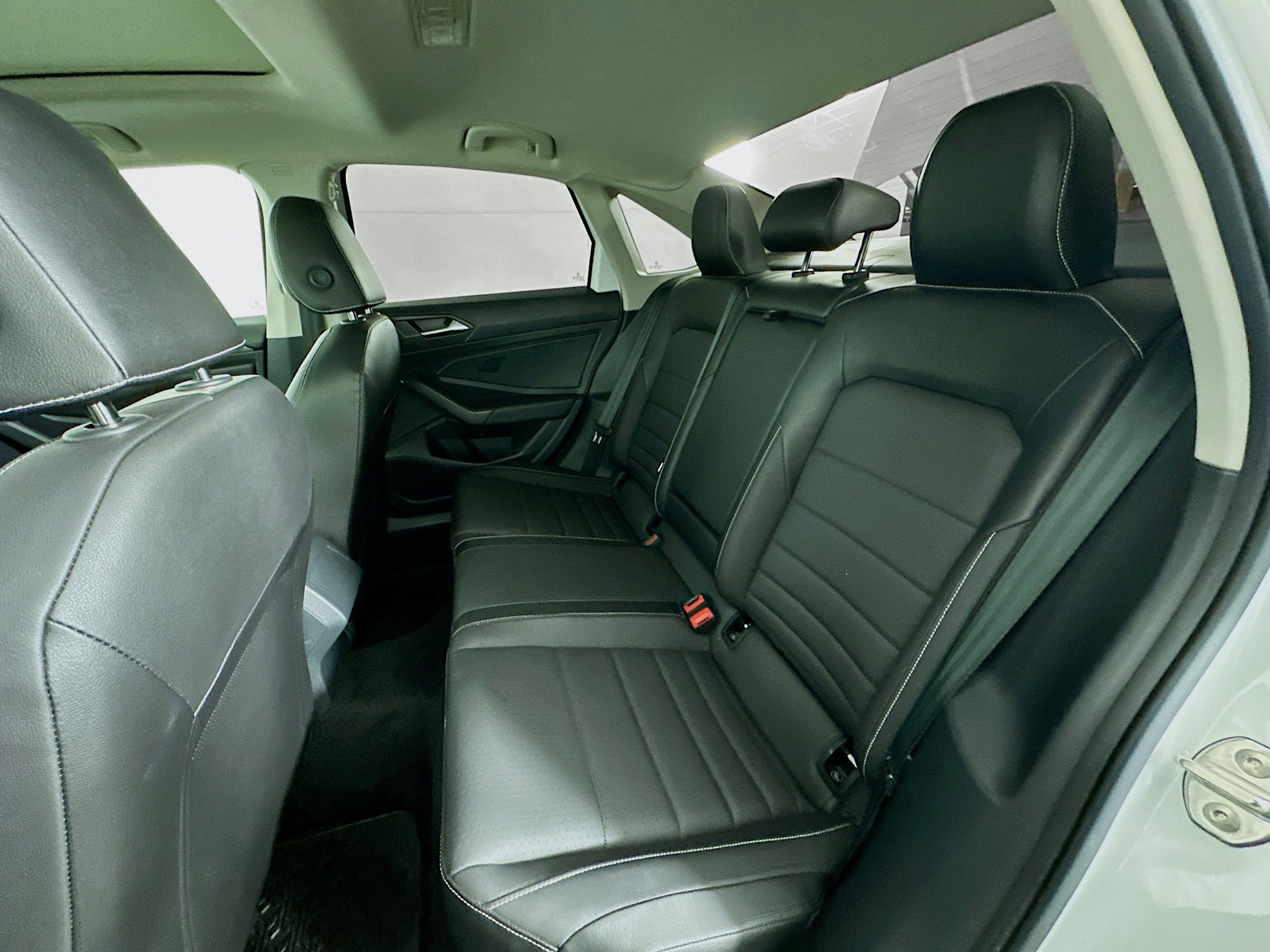 Used 2024 Volkswagen Jetta SE image 25