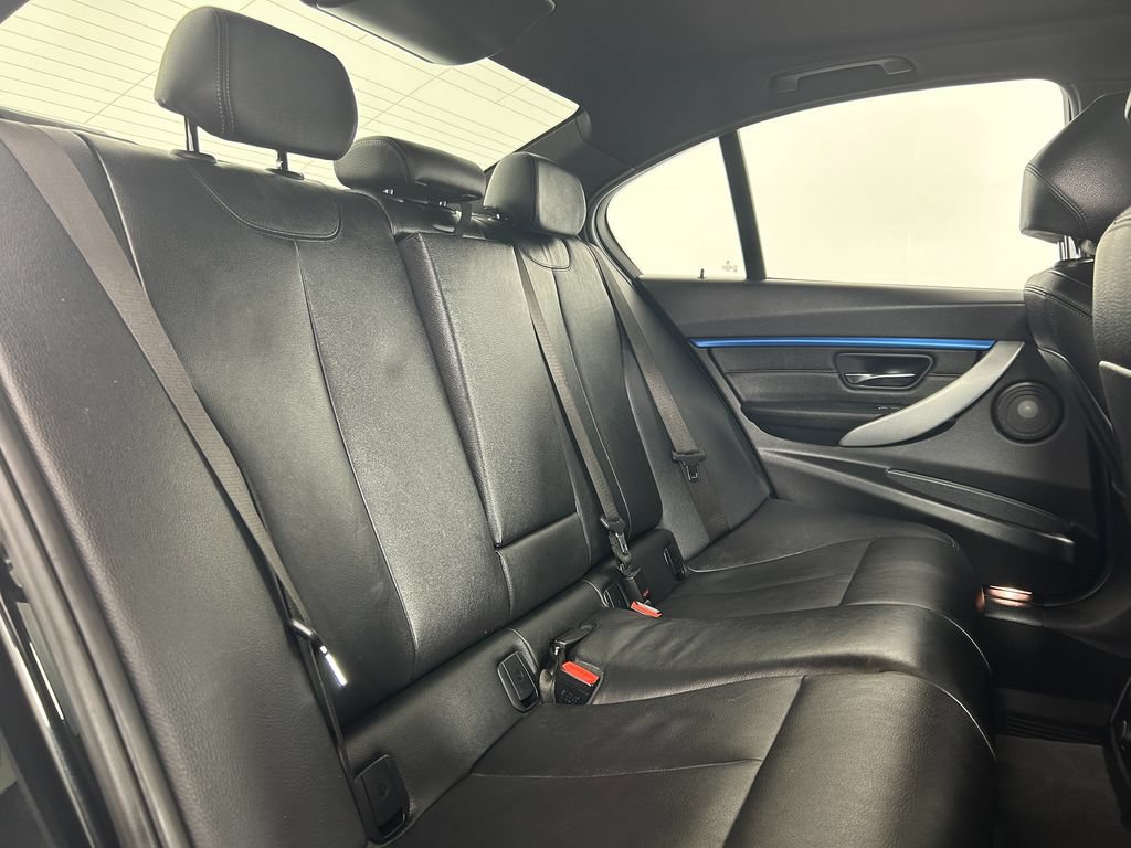 Used 2018 BMW 340i xDrive Sedan w/ Premium Package AWD/4WD image 26
