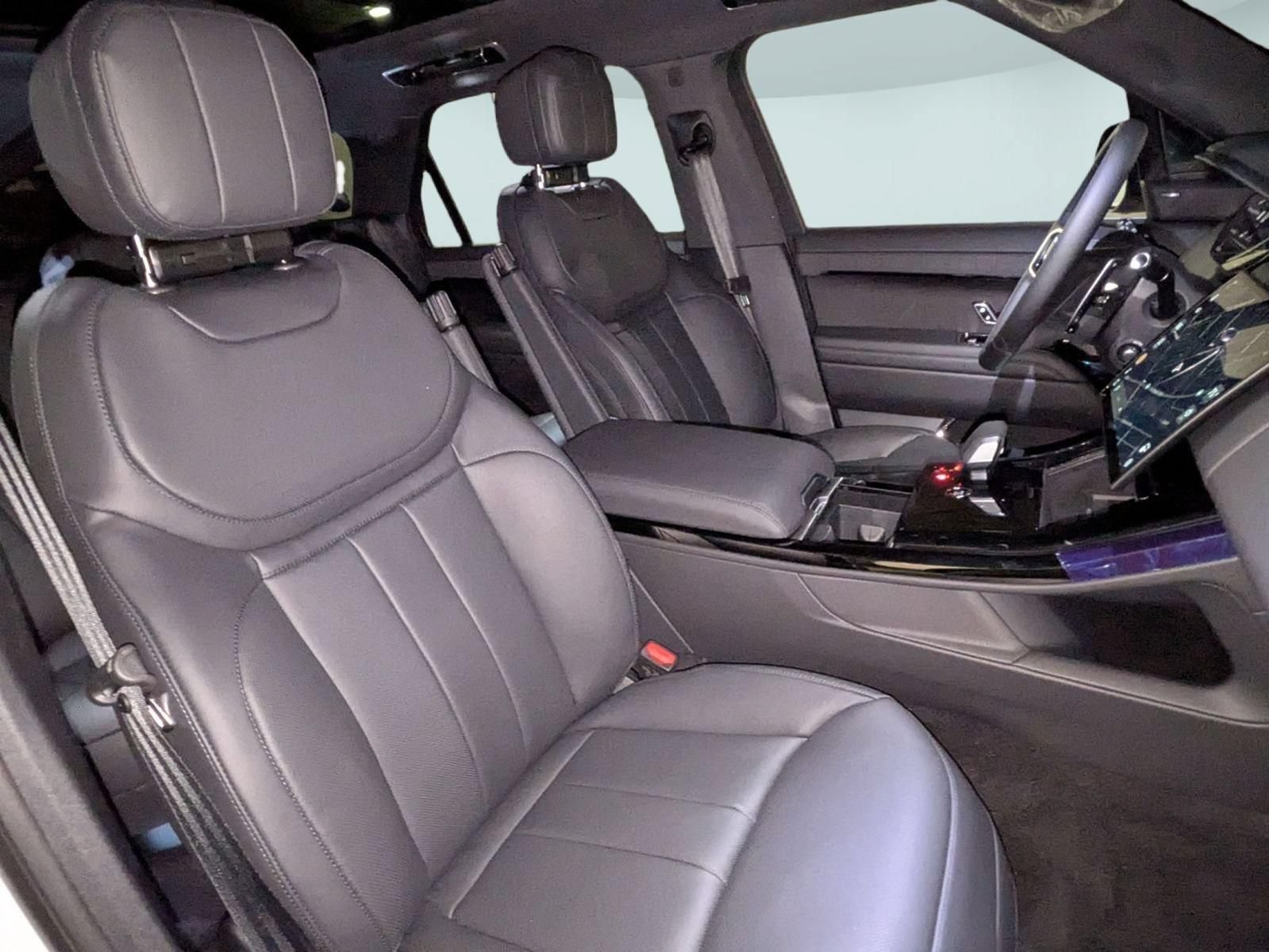 New 2026 Land Rover Range Rover Sport SE AWD/4WD image 29