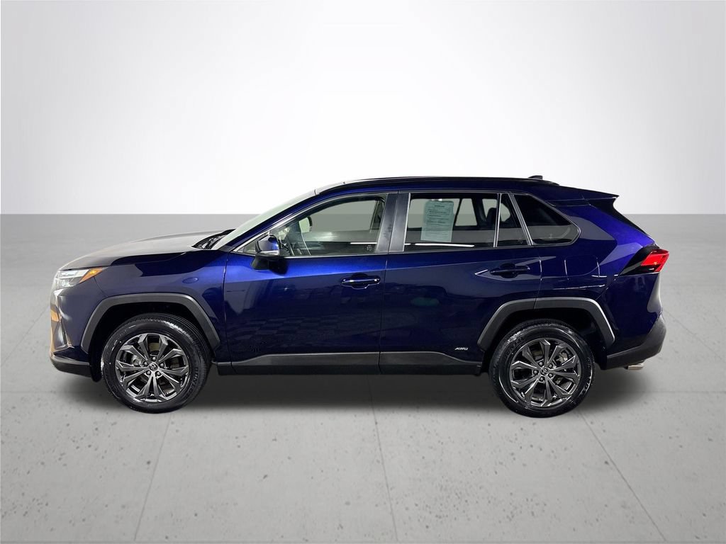 Used 2023 Toyota RAV4 XLE Premium AWD/4WD image 9