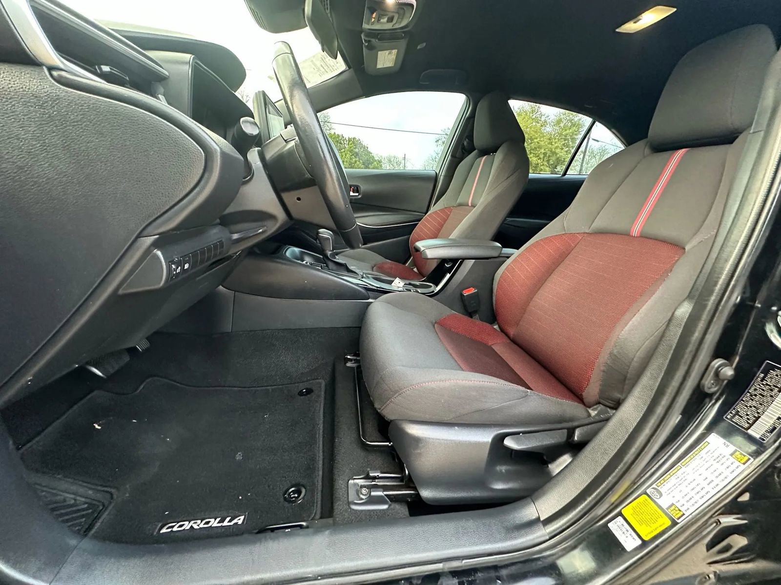 Used 2023 Toyota Corolla SE image 14