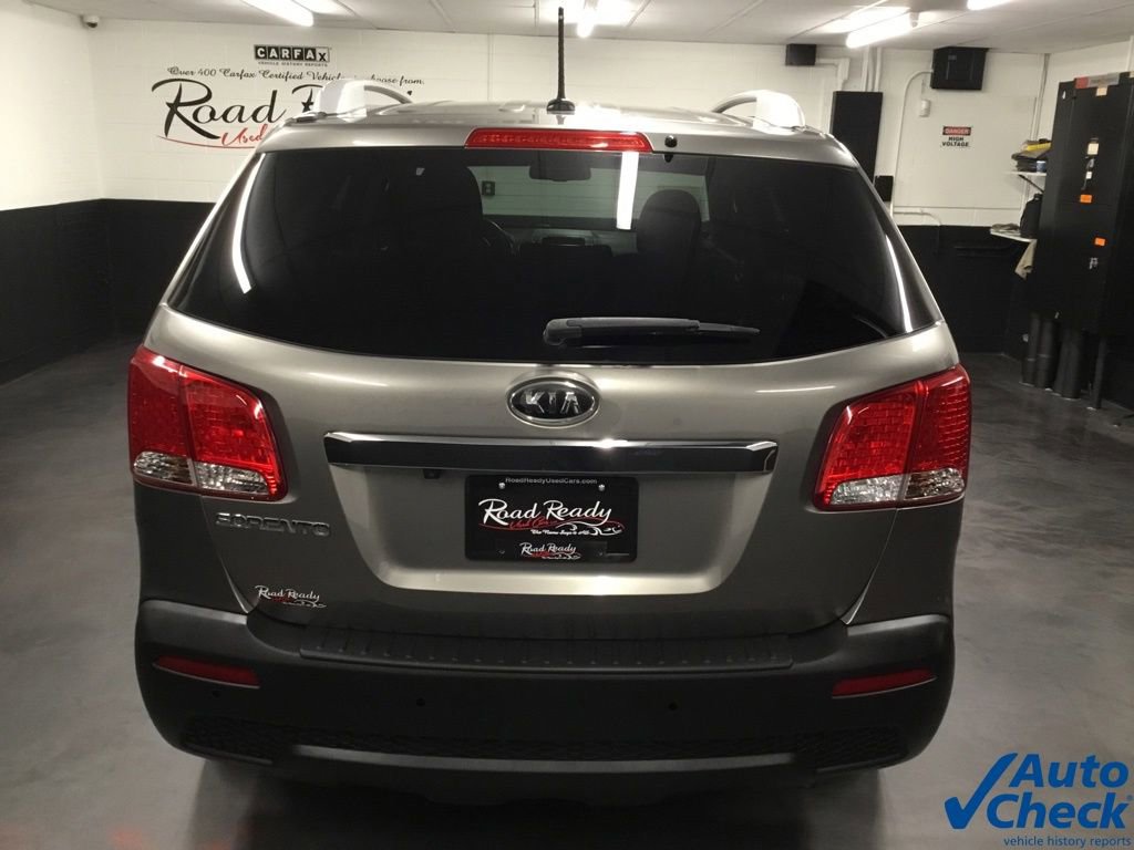 Used 2013 Kia Sorento LX w/ Convenience Pkg image 9