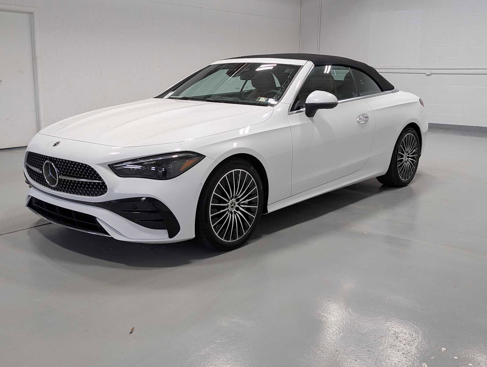 Certified 2026 Mercedes-Benz CLE 450 4MATIC Cabriolet image 2