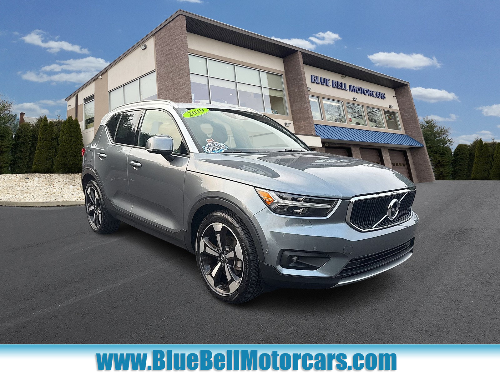 Used 2019 Volvo XC40 T5 Momentum