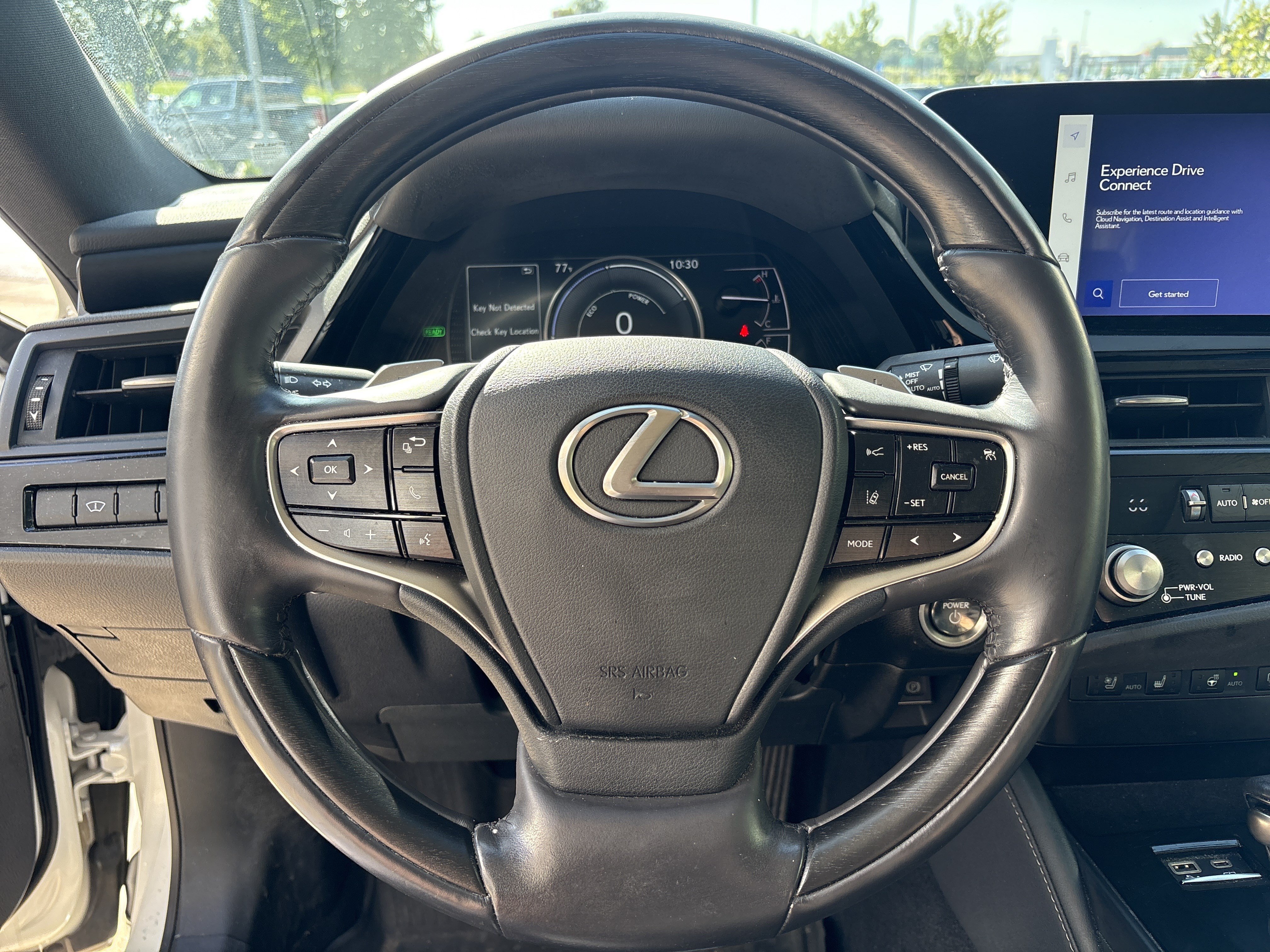 Used 2023 Lexus ES 300h w/ Accessory Package (Z2) FWD image 18