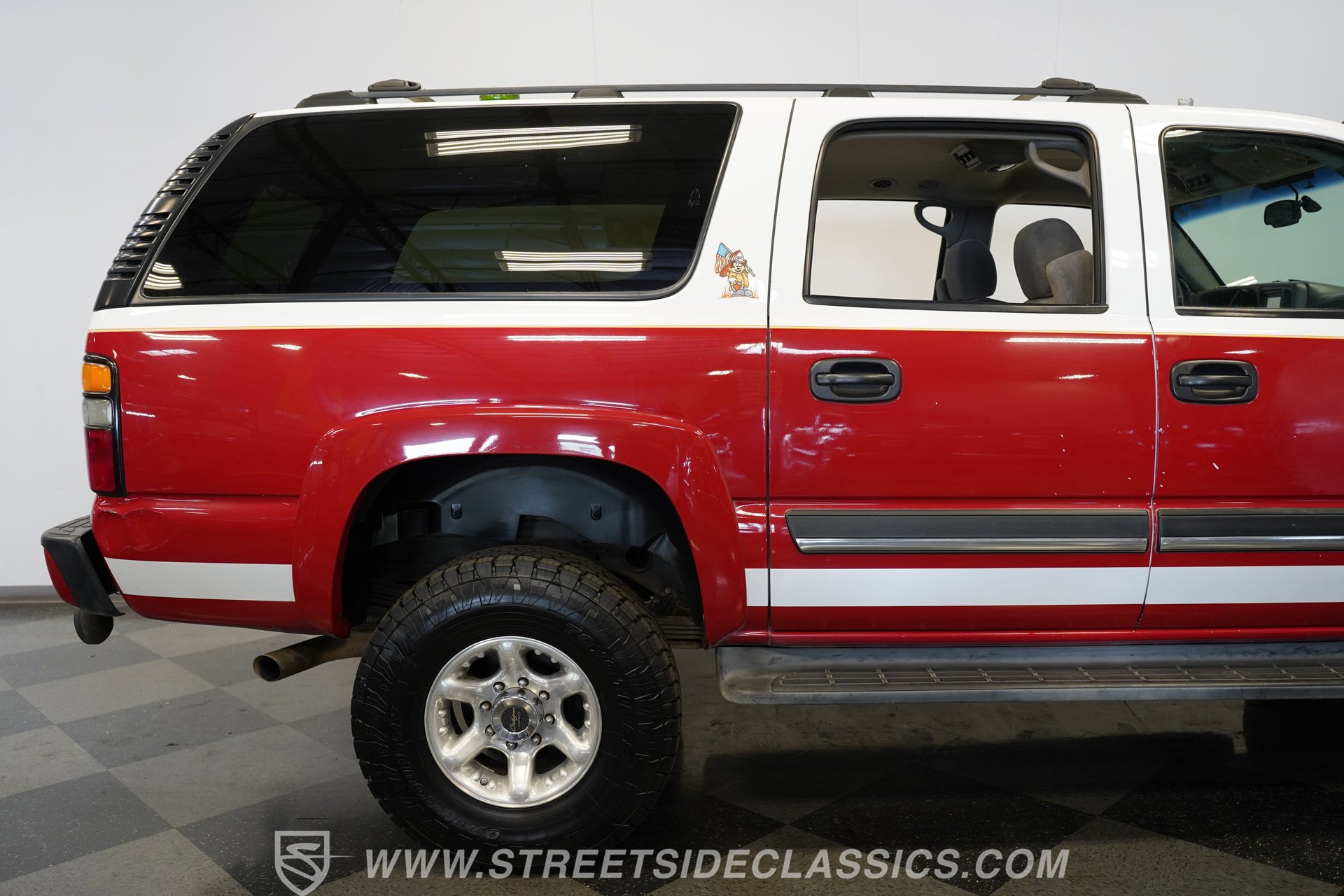 Used 2004 Chevrolet Suburban 2500 AWD/4WD image 33