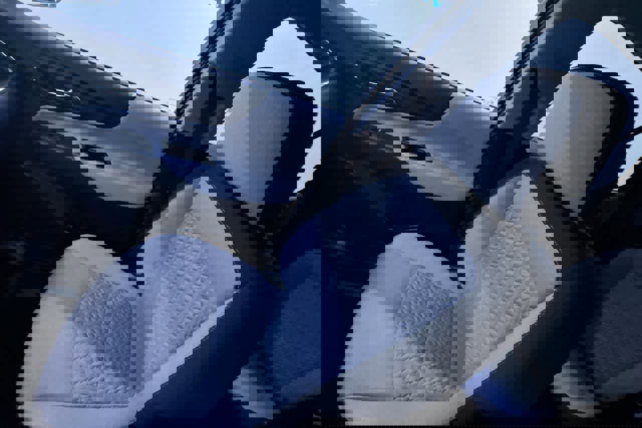 Used 2023 Chevrolet Equinox LT image 33