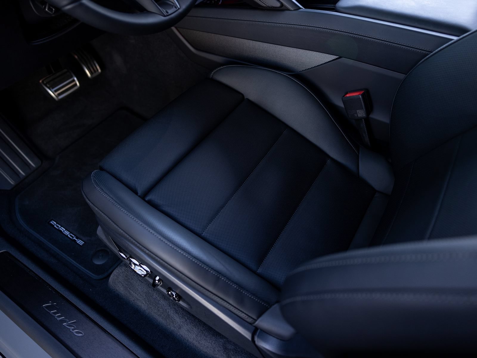 New 2026 Porsche Cayenne Turbo AWD/4WD image 46