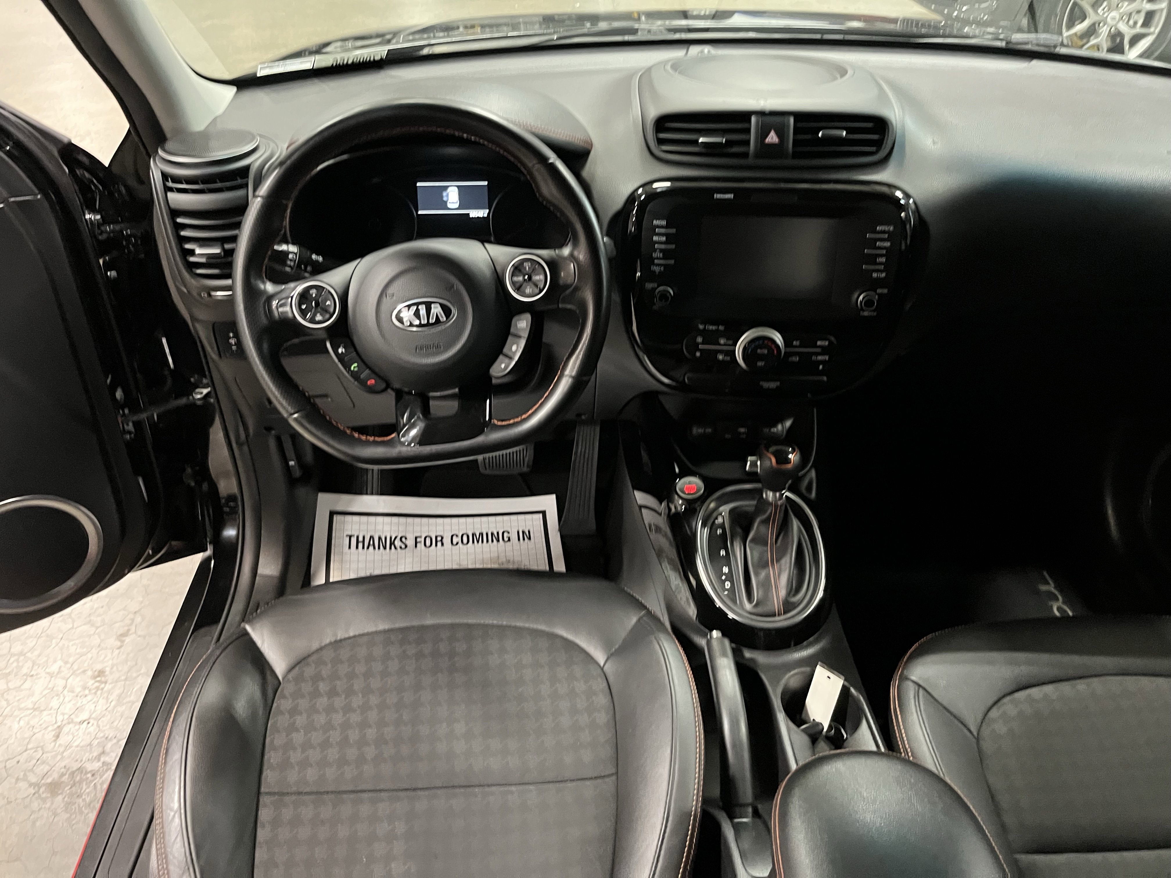 Used 2019 Kia Soul ! FWD image 11