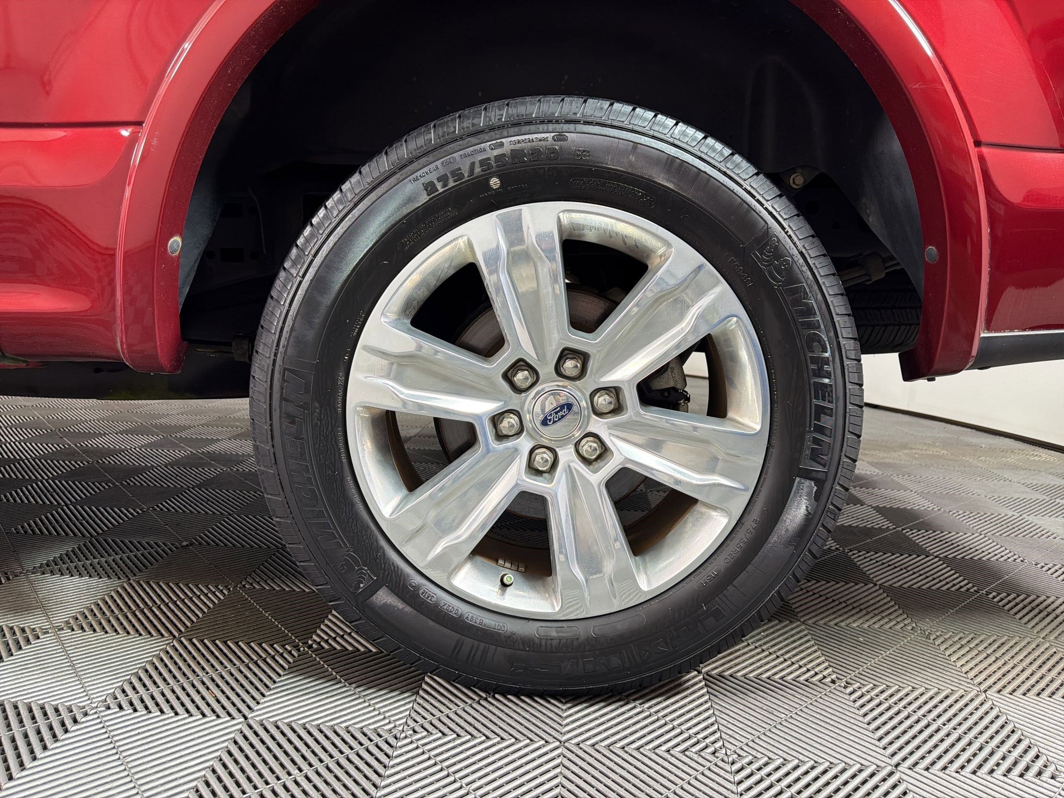 Used 2018 Ford F150 Platinum w/ Equipment Group 701A Luxury RWD image 9