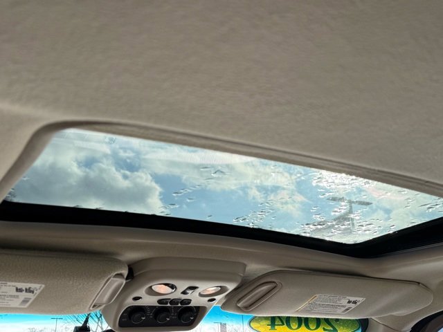 Used 2004 Cadillac Escalade AWD image 28