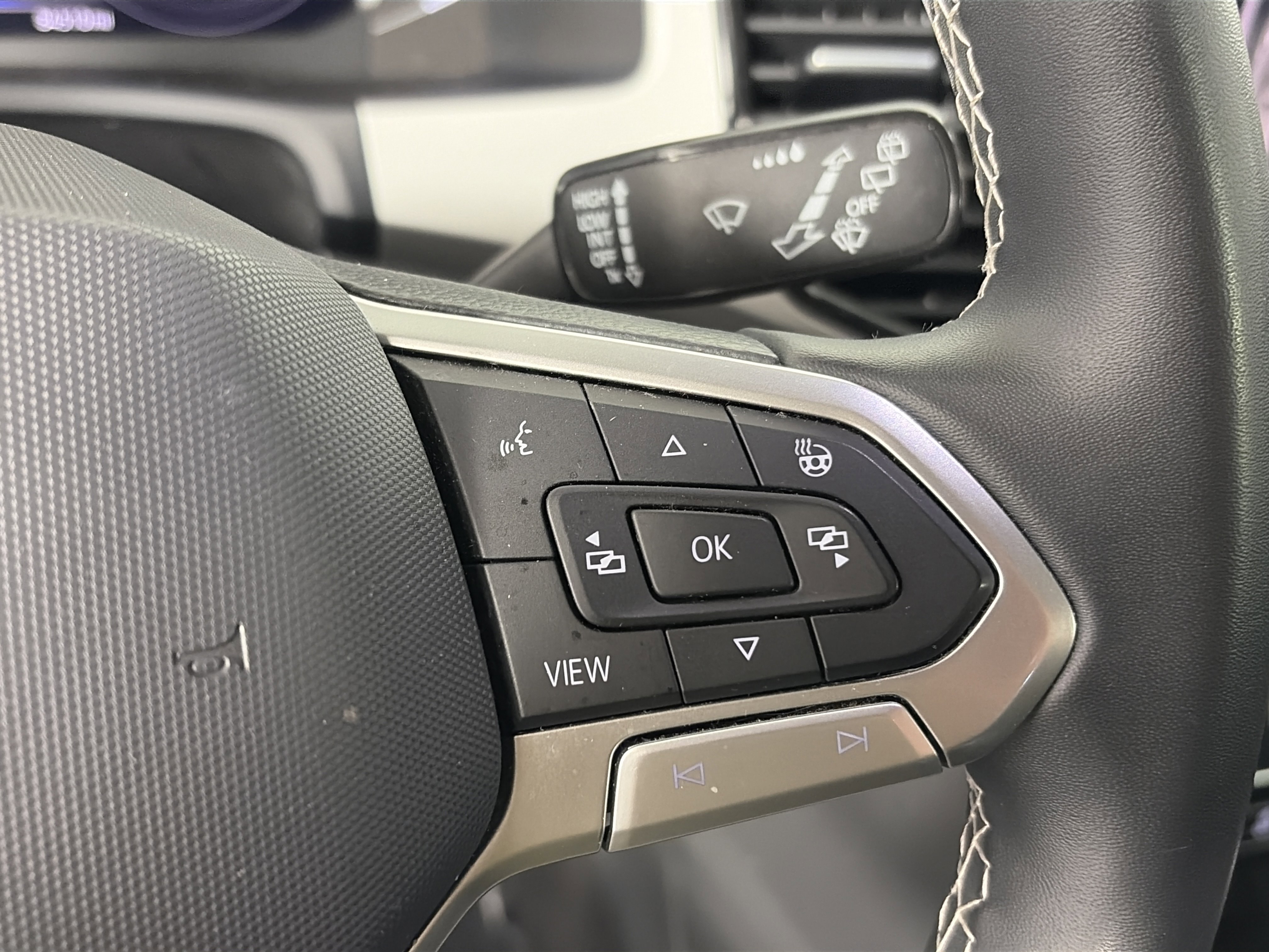 Used 2022 Volkswagen Atlas SEL image 38