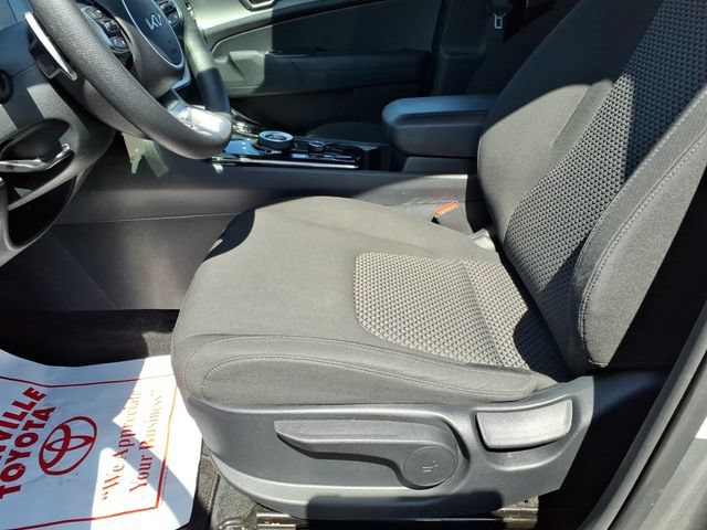 Used 2024 Kia Sportage LX AWD/4WD image 14