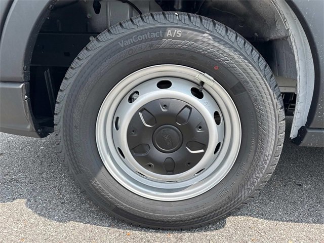 New 2025 Ford Transit 250 148 Medium Roof image 9