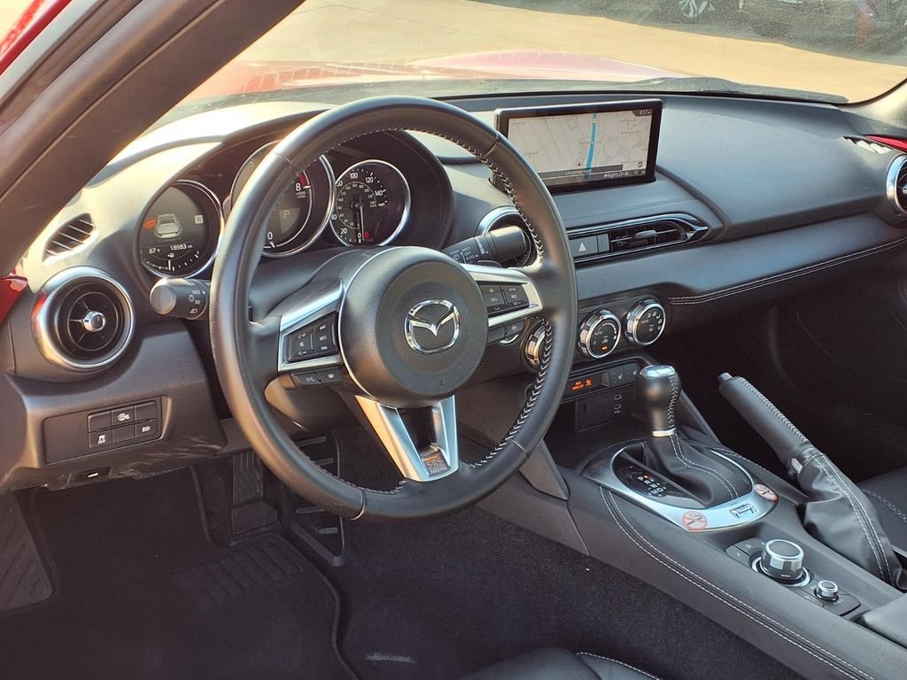Used 2025 MAZDA MX-5 Miata RF Grand Touring RWD image 9