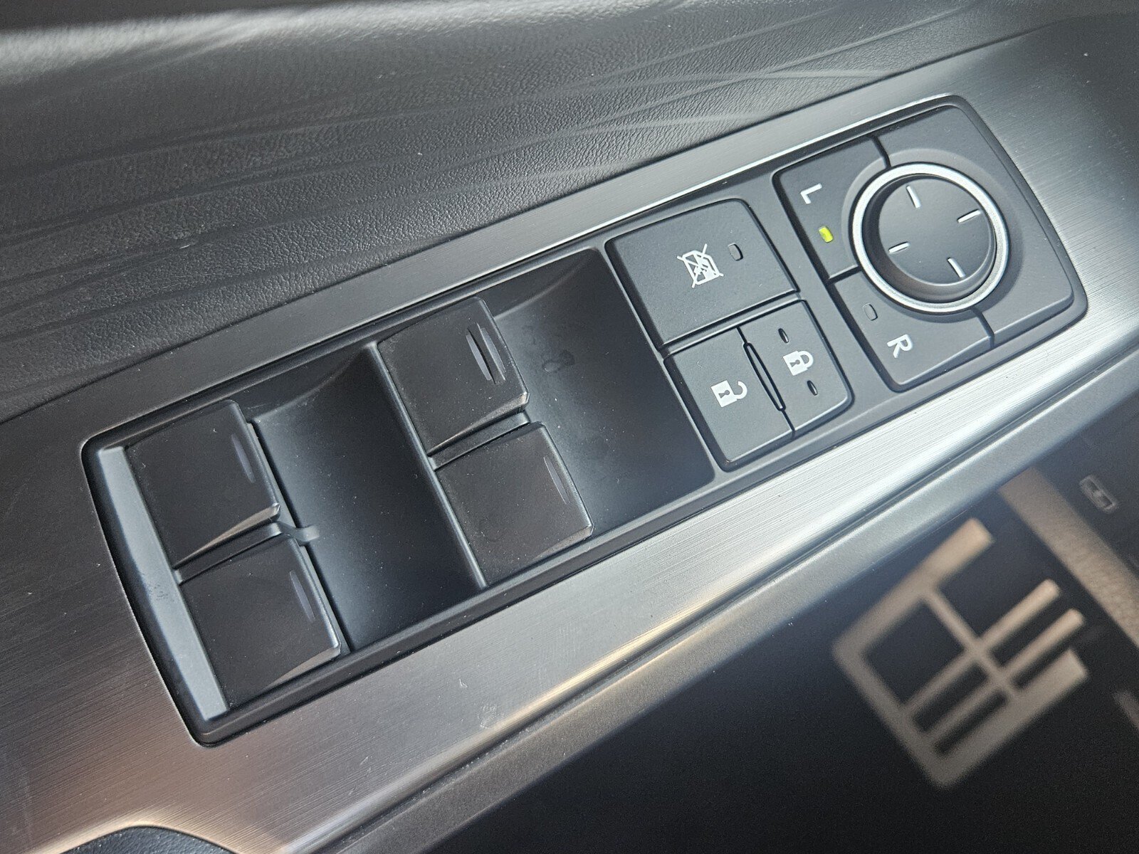 Used 2023 Lexus IS 500 w/ Special Appearance Package RWD image 34